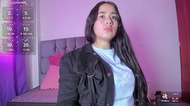 Veeronica Smith online show from September 15, 2025, 2:28 pm