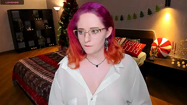 Snapshot of Aemilia_ chatting on December 15, 2024, 12:17 pm Aemilia online show from December 15, 2024, 12:17 pm