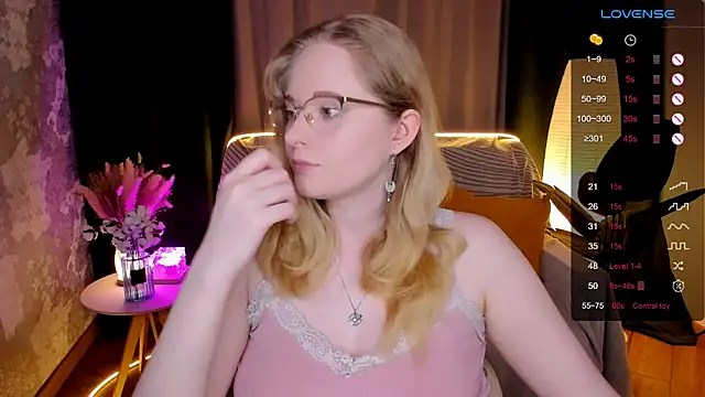 Snapshot of Aemilia_ chatting on February 26, 2026, 7:40 am Aemilia online show from February 26, 2026, 7:40 am