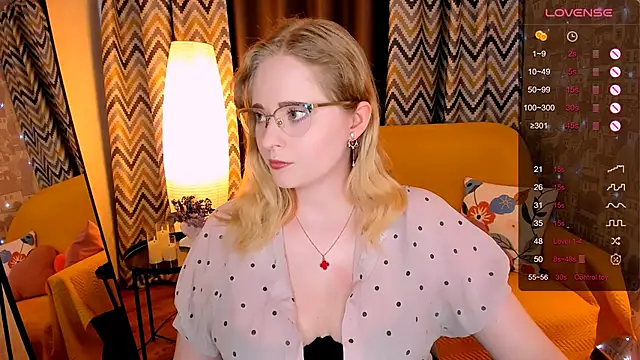 Aemilia  online show from March 29, 2026, 8:47 am