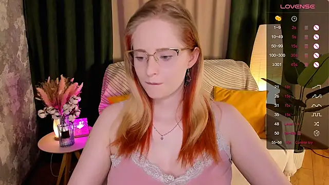 Aemilia  online show from April 12, 2026, 7:35 am