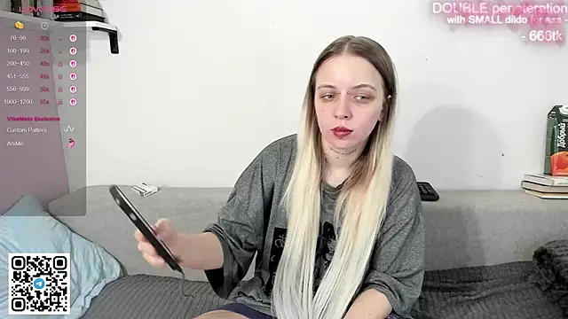 Snapshot of Alice_Halle chatting on January 18, 2026, 9:29 pm Alice Halle online show from January 18, 2026, 9:29 pm