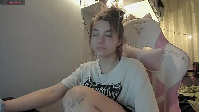 MashkaRay online show from March 10, 2025, 8:45 pm