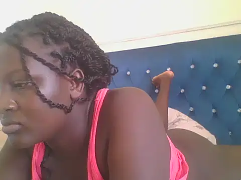 Snapshot of Heavy_ass chatting on February 20, 2025, 1:51 pm Heavy ass online show from February 20, 2025, 1:51 pm
