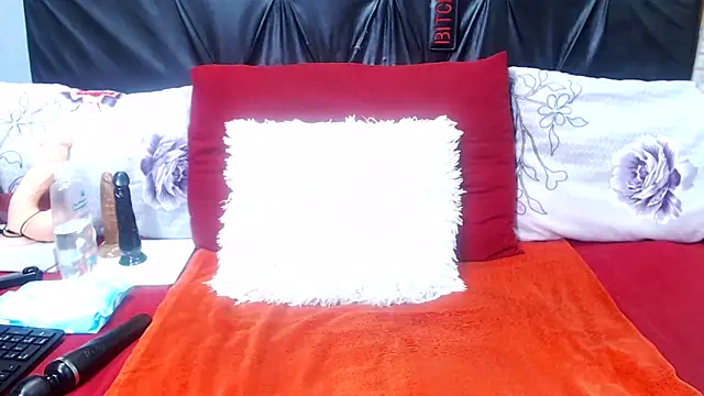 Snapshot of spicydiver38 chatting on November 14, 2025, 5:55 pm spicydiver38 online show from November 14, 2025, 5:55 pm