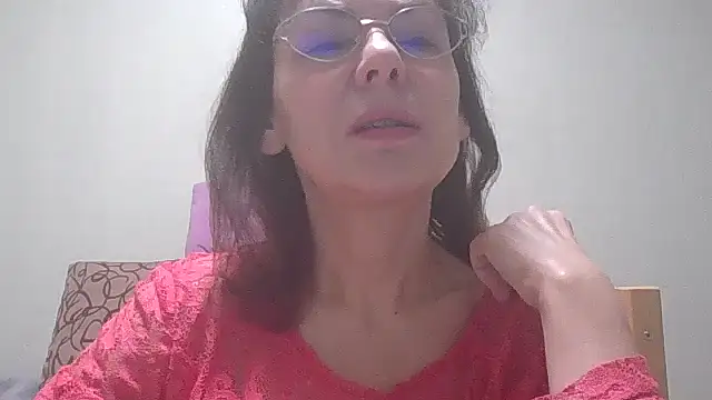 HollyJewel online show from February 11, 2025, 5:40 pm