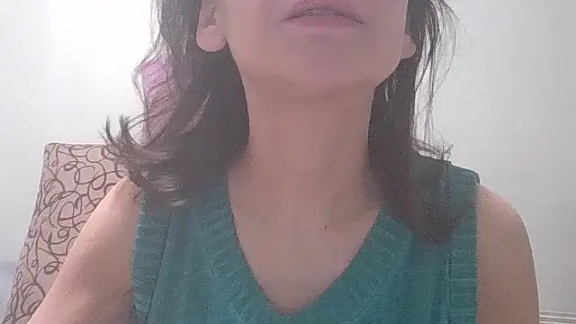 HollyJewel online show from March 7, 2025, 6:00 pm