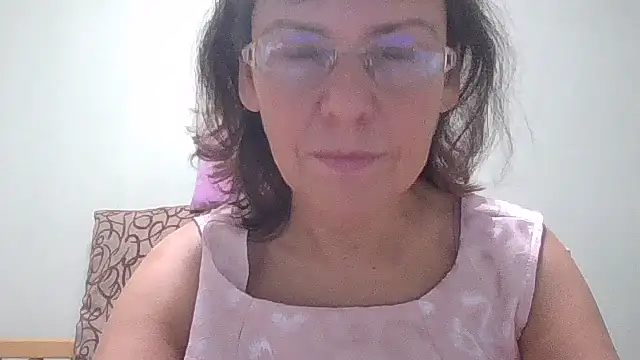 HollyJewel online show from October 13, 2025, 4:18 pm