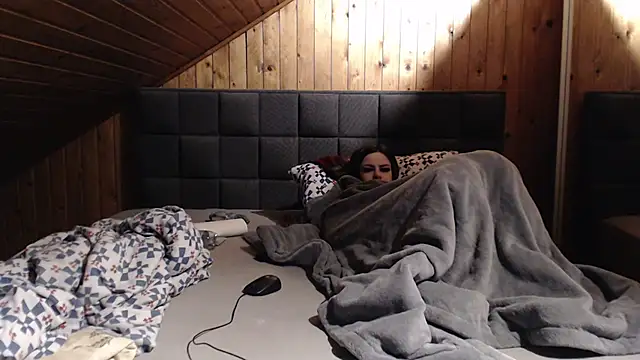 BoeseMoni1998 online show from February 9, 2025, 9:06 pm