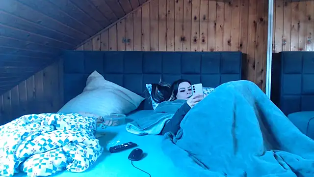 BoeseMoni1998 online show from March 7, 2025, 12:34 pm