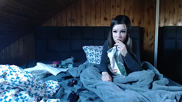 BoeseMoni1998 online show from March 18, 2025, 11:41 am