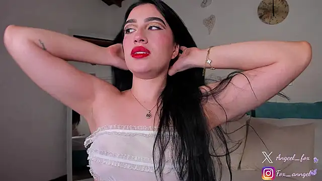 angeel fox online show from December 4, 2024, 5:27 am