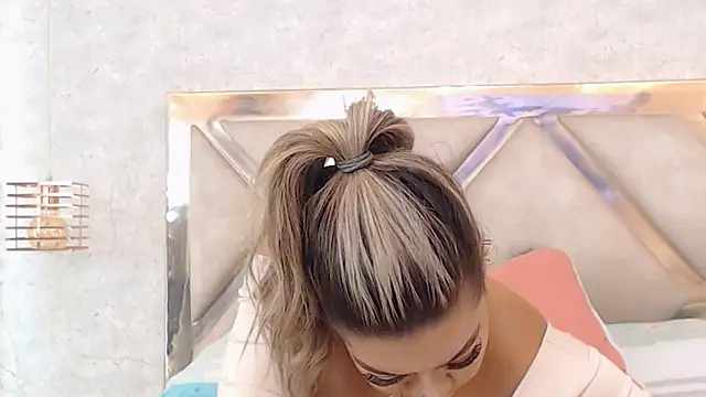 JoannaStanford online show from January 11, 2025, 12:33 am