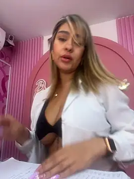 JoannaStanford online show from September 12, 2025, 8:31 pm