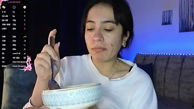 ZaraDames  online show from October 1, 2025, 2:17 am