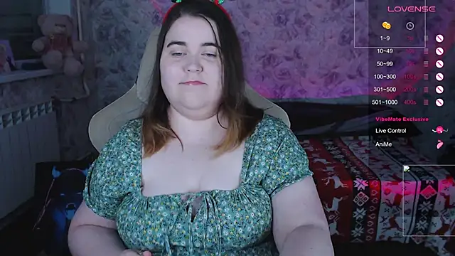 Estelle Hicks online show from January 5, 2026, 6:44 pm