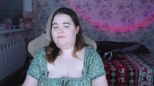 Snapshot of Estelle_Hicks chatting on February 15, 2026, 6:59 pm Estelle Hicks online show from February 15, 2026, 6:59 pm