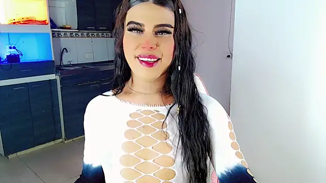 LittleEmmaa online show from February 26, 2026, 5:01 pm