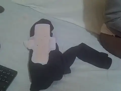 Snapshot of Sweet_crushy chatting on February 12, 2026, 6:47 pm Sweet crushy online show from February 12, 2026, 6:47 pm