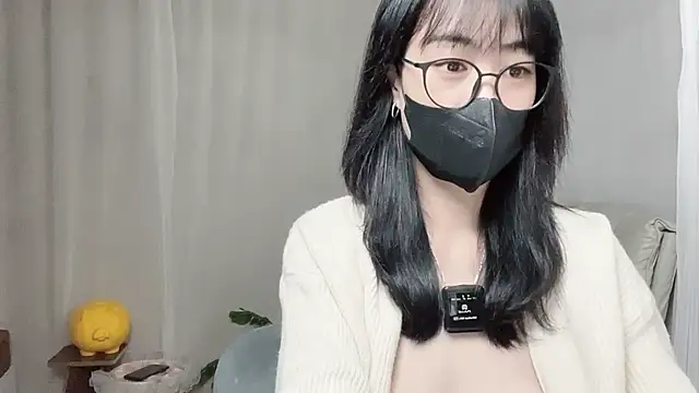  minji bae online show from October 23, 2025, 5:44 pm