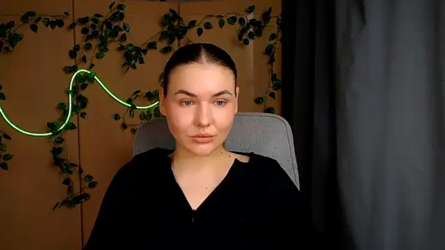 Snapshot of Glory_air chatting on April 23, 2026, 7:09 am Glory air online show from April 23, 2026, 7:09 am