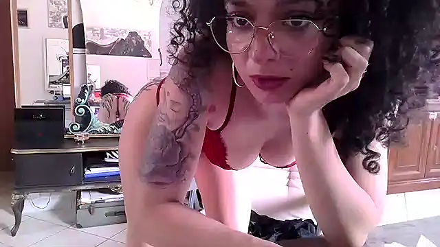 Emily Posh online show from May 13, 2026, 9:50 am