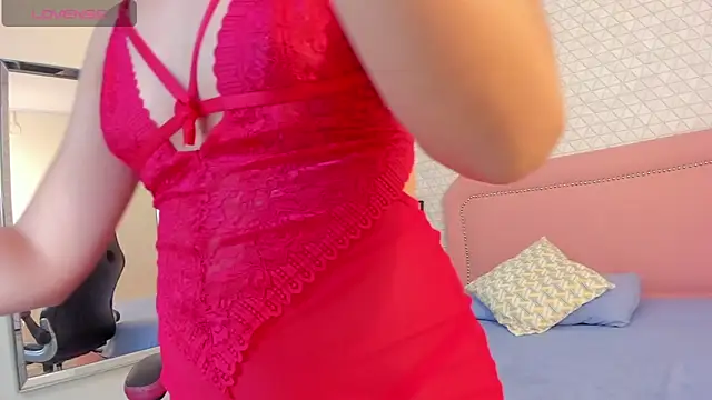 SUNNYCYRUS online show from September 9, 2025, 12:37 pm