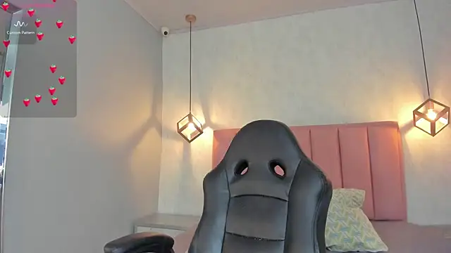 SUNNYCYRUS online show from February 24, 2026, 12:47 pm