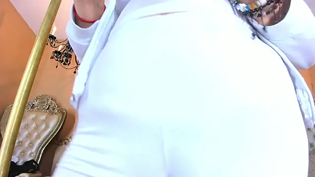 Celeste Baker  online show from December 13, 2025, 7:53 pm