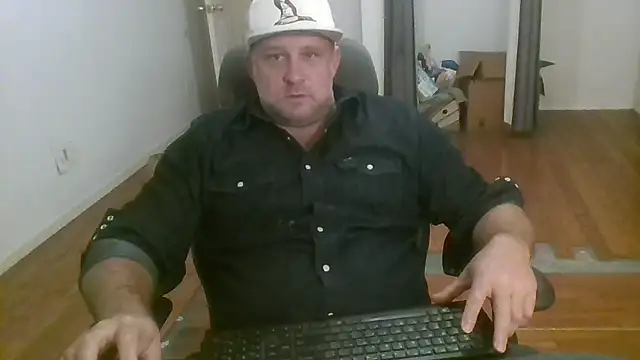 Snapshot of poundyouout69 chatting on November 26, 2025, 10:11 pm poundyouout69 online show from November 26, 2025, 10:11 pm