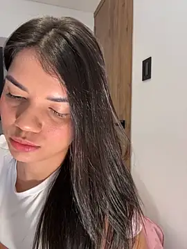 emma lopes online show from October 15, 2025, 12:16 pm