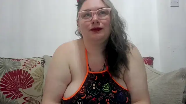 Bustycurves online show from October 24, 2025, 9:33 pm