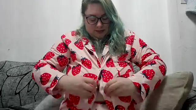 Bustycurves online show from April 1, 2026, 11:02 pm