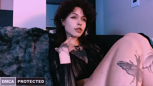 NaughtyLittleFox online show from October 30, 2025, 5:20 am