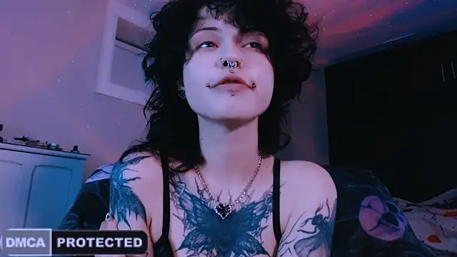 NaughtyLittleFox online show from May 22, 2026, 5:25 am