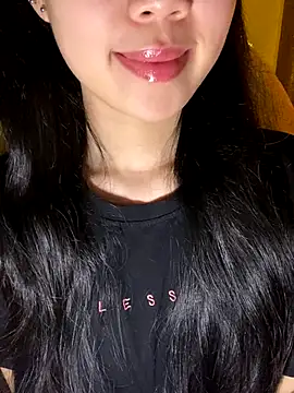 minmin2kk5 online show from November 9, 2025, 4:16 pm