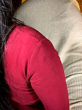 minmin2kk5 online show from December 2, 2025, 3:29 pm