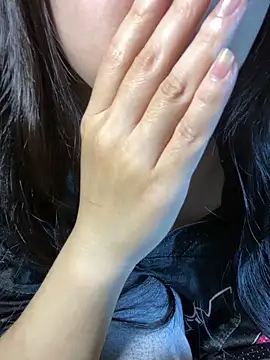 minmin2kk5 online show from December 4, 2025, 2:59 pm