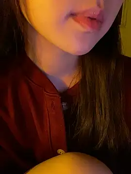 minmin2kk5 online show from February 28, 2026, 4:08 pm