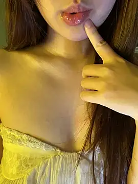minmin2kk5 online show from May 21, 2026, 4:14 pm
