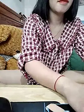 Snapshot of cream1299 chatting on February 11, 2025, 8:15 am cream1299 online show from February 11, 2025, 8:15 am
