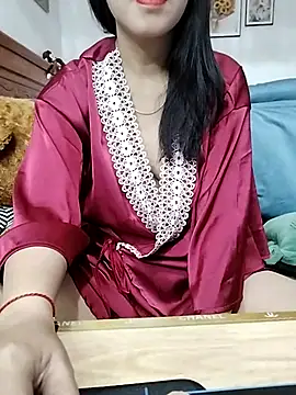Snapshot of cream1299 chatting on February 14, 2025, 10:36 pm cream1299 online show from February 14, 2025, 10:36 pm