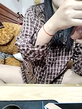 Snapshot of cream1299 chatting on February 15, 2025, 9:26 pm cream1299 online show from February 15, 2025, 9:26 pm