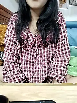 Snapshot of cream1299 chatting on February 22, 2025, 9:37 pm cream1299 online show from February 22, 2025, 9:37 pm