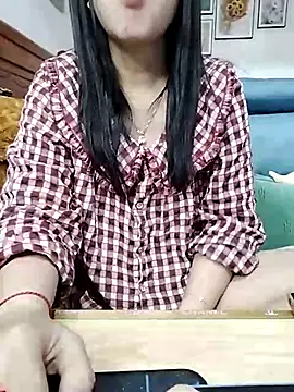 Snapshot of cream1299 chatting on February 23, 2025, 8:28 am cream1299 online show from February 23, 2025, 8:28 am