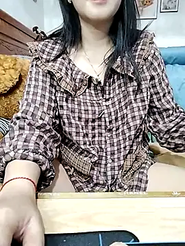 Snapshot of cream1299 chatting on March 1, 2025, 12:17 am cream1299 online show from March 1, 2025, 12:17 am