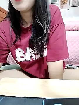 Snapshot of cream1299 chatting on September 22, 2025, 6:04 am cream1299 online show from September 22, 2025, 6:04 am