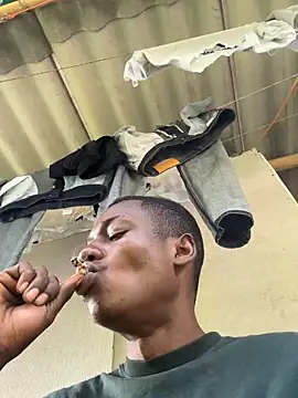 Snapshot of The_black1 chatting on September 22, 2025, 4:53 pm The black1 online show from September 22, 2025, 4:53 pm