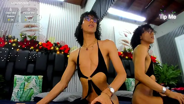 Camille Cedrik online show from December 2, 2025, 7:53 pm