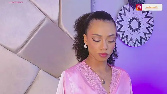 Nahomi King online show from February 24, 2025, 1:10 pm